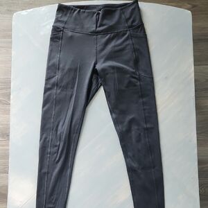 Victoria's Secret Leggings. Ankle Length. Black With Pockets. Size 8